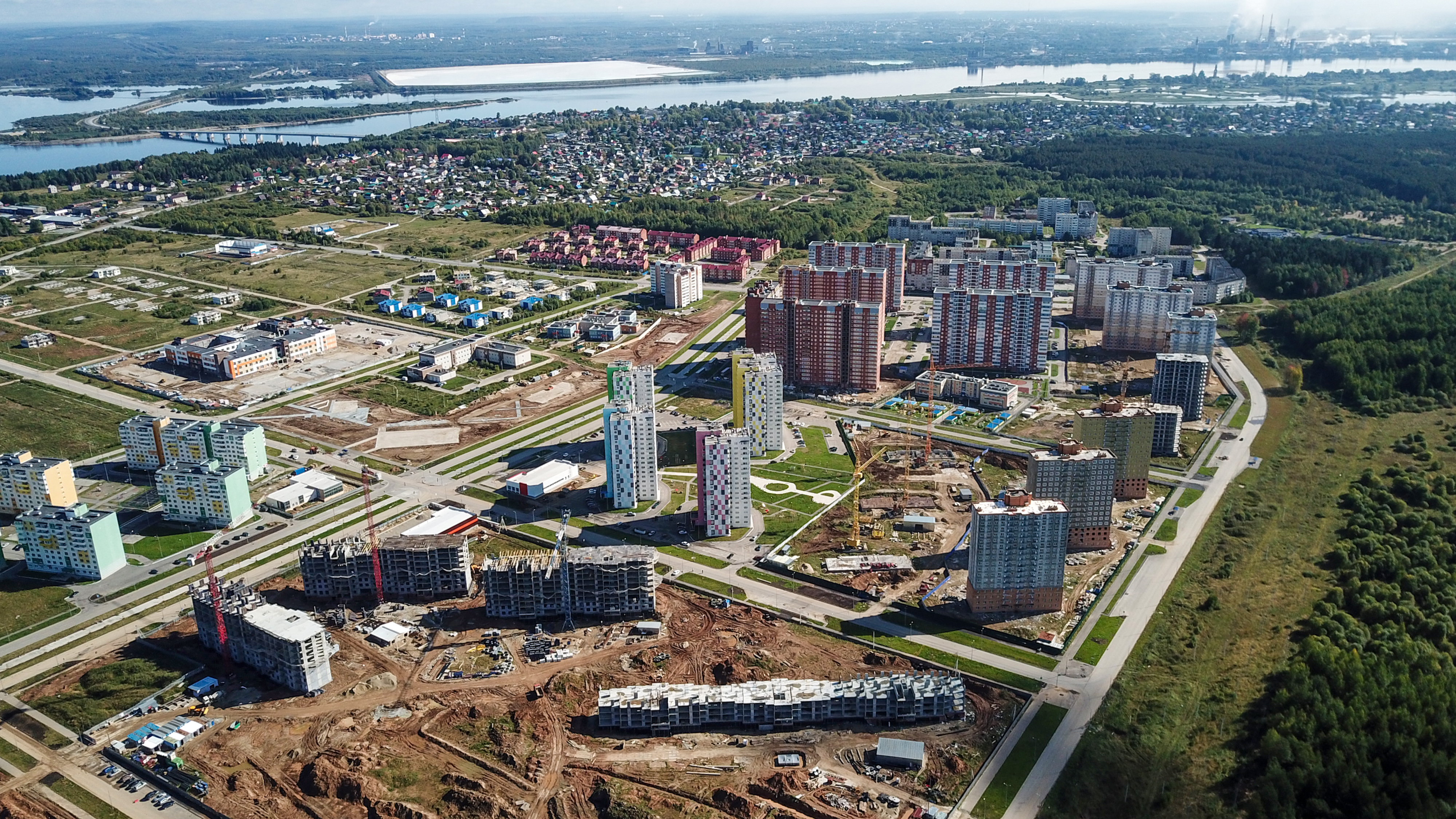 Краевые власти проинспектировали ход строительства ЖК «Любимов»