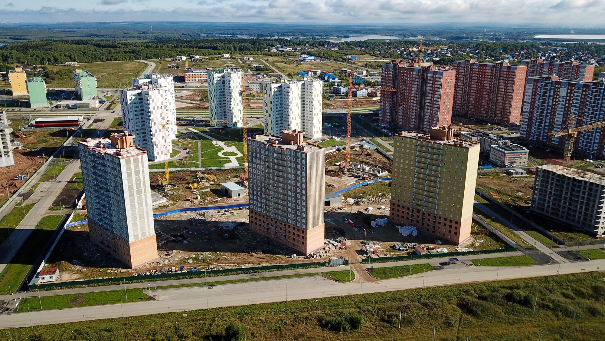 Компания «СК "Промэнерго"» начала работы на двух домах ЖК «Любимов»